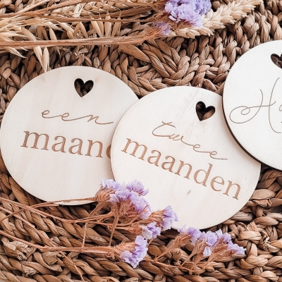 Houten mijlpaal kaarten  NL hartjes